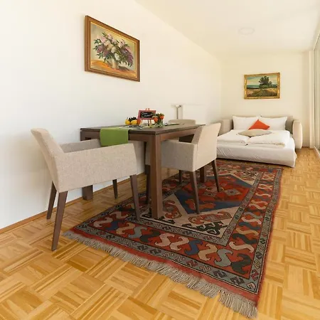 Zur Schmied'n Apartment Ehrenhausen