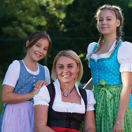 Zur Schmied'n *
